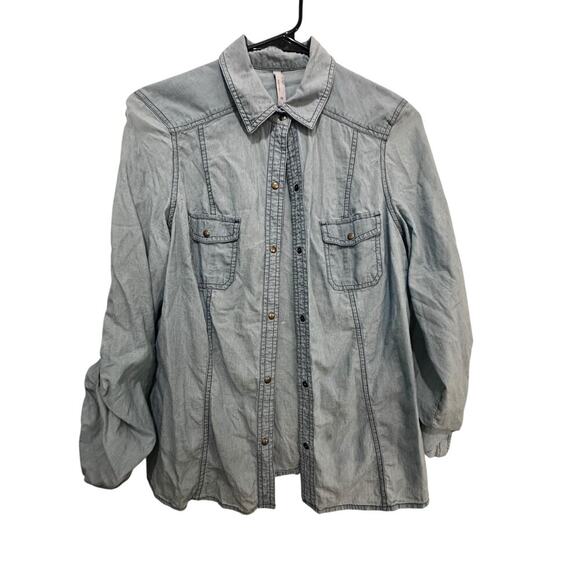Old Navy Women's Blue Oversized Long Sleeves Button Down Denim Shirt Size Medium - Picture 1 of 4